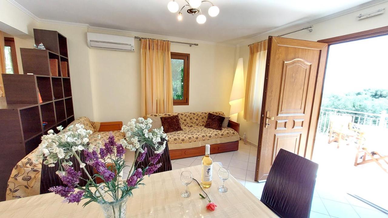 Euryclea Apartments Perachori Екстериор снимка