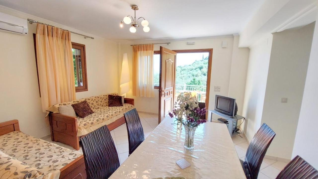 Euryclea Apartments Perachori Екстериор снимка