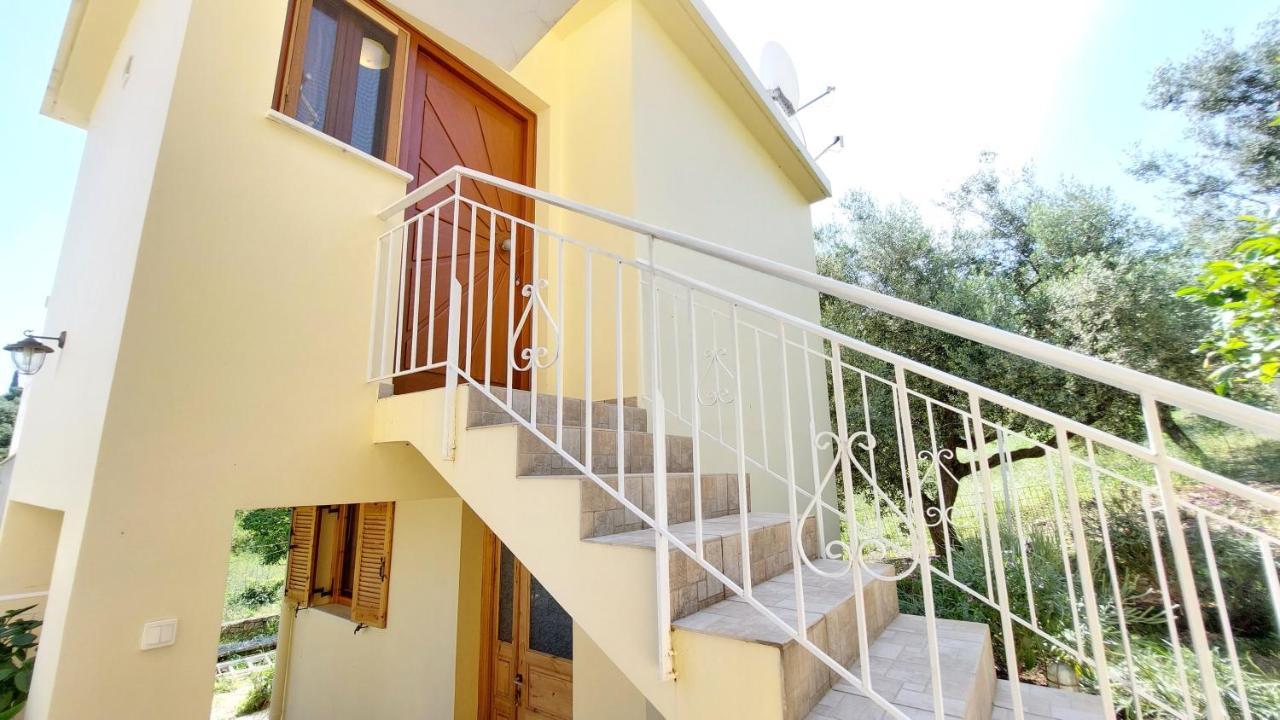 Euryclea Apartments Perachori Екстериор снимка
