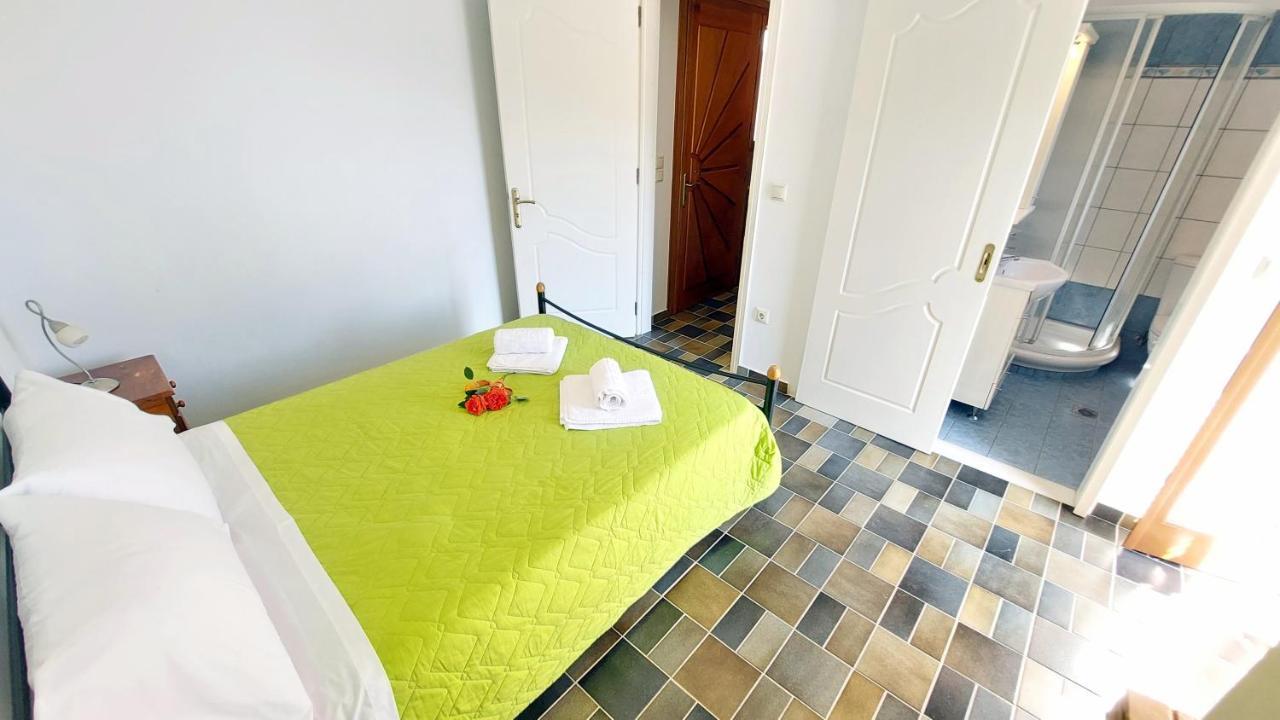 Euryclea Apartments Perachori Екстериор снимка